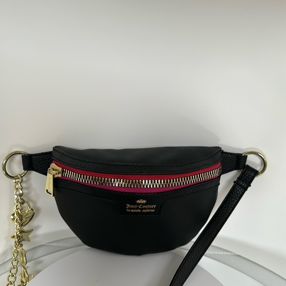 Juicy Couture Handbags - JUICY COUTURE Los Angeles california waist bag